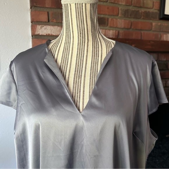 Universal Standard Cindy Satin V-Neck Midi Dress in Sedona Sage Sz 18-20 - Picture 5 of 10